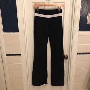 LULULEMON REVERSIBLE Groove Pants Sz 4 Tall